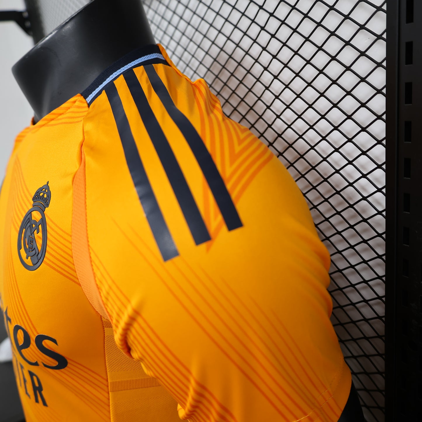 24-25 Real Madrid away player jersey